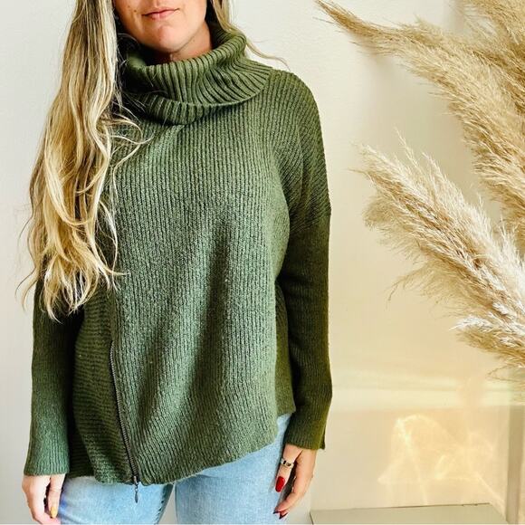 FADED GLORY Olive Green Side Zip Asymmetrical Knit Turtleneck Cowl Sweater M - Picture 8 of 11